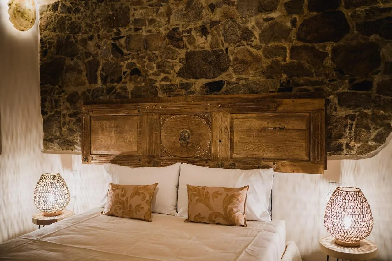 Moon'S Tower Suite&Rooms Portoscuso Guest house