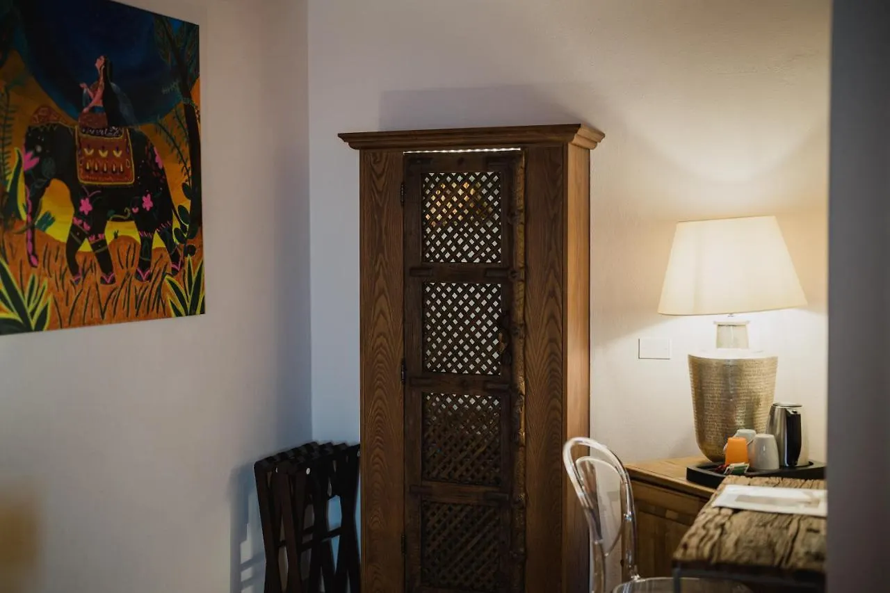 Guest house Moon'S Tower Suite&Rooms Portoscuso Italy