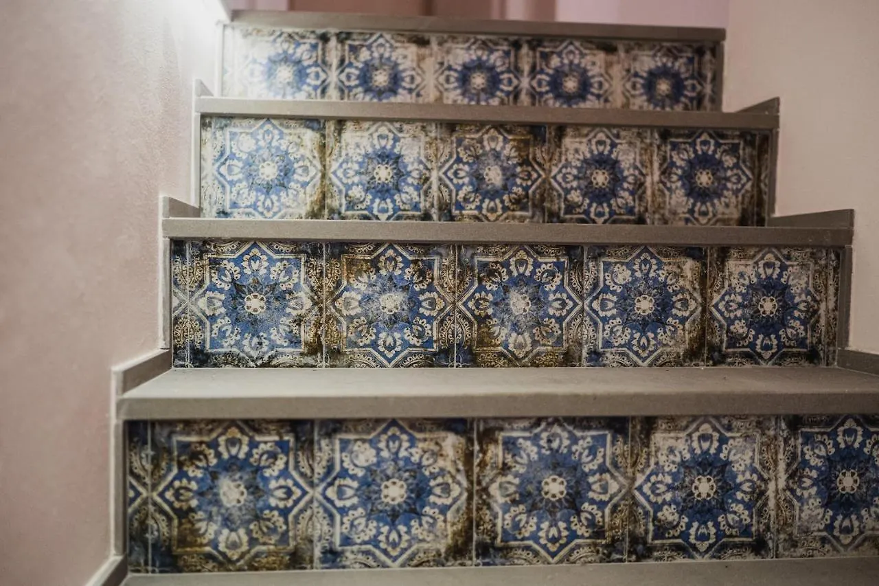 Moon'S Tower Suite&Rooms Portoscuso